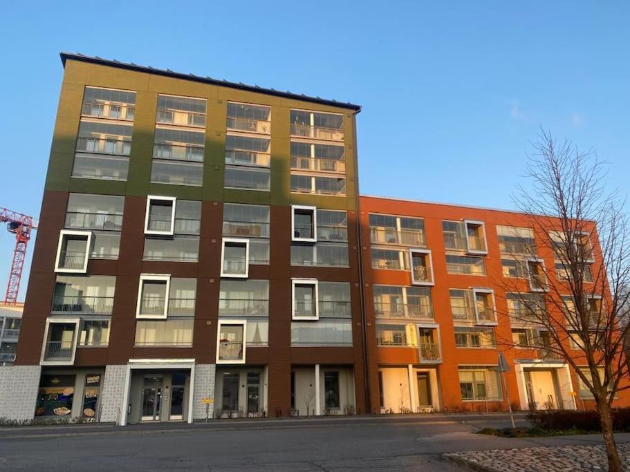 וואנטאה Modern Two Bedroom Apartment Near Helsinki Airport מראה חיצוני תמונה