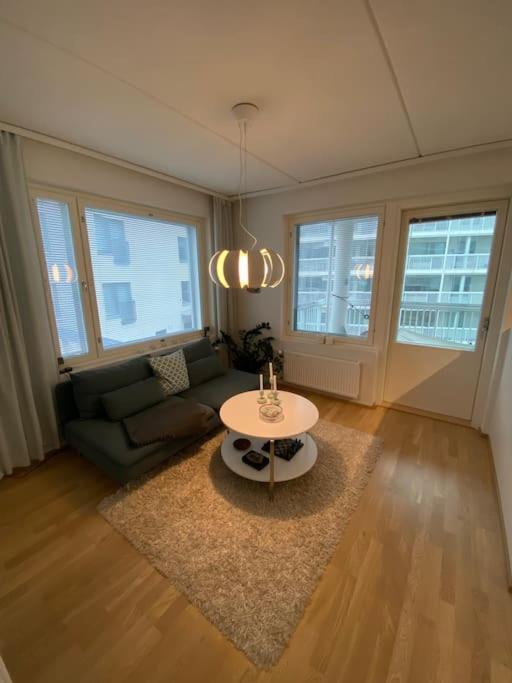 וואנטאה Modern Two Bedroom Apartment Near Helsinki Airport מראה חיצוני תמונה